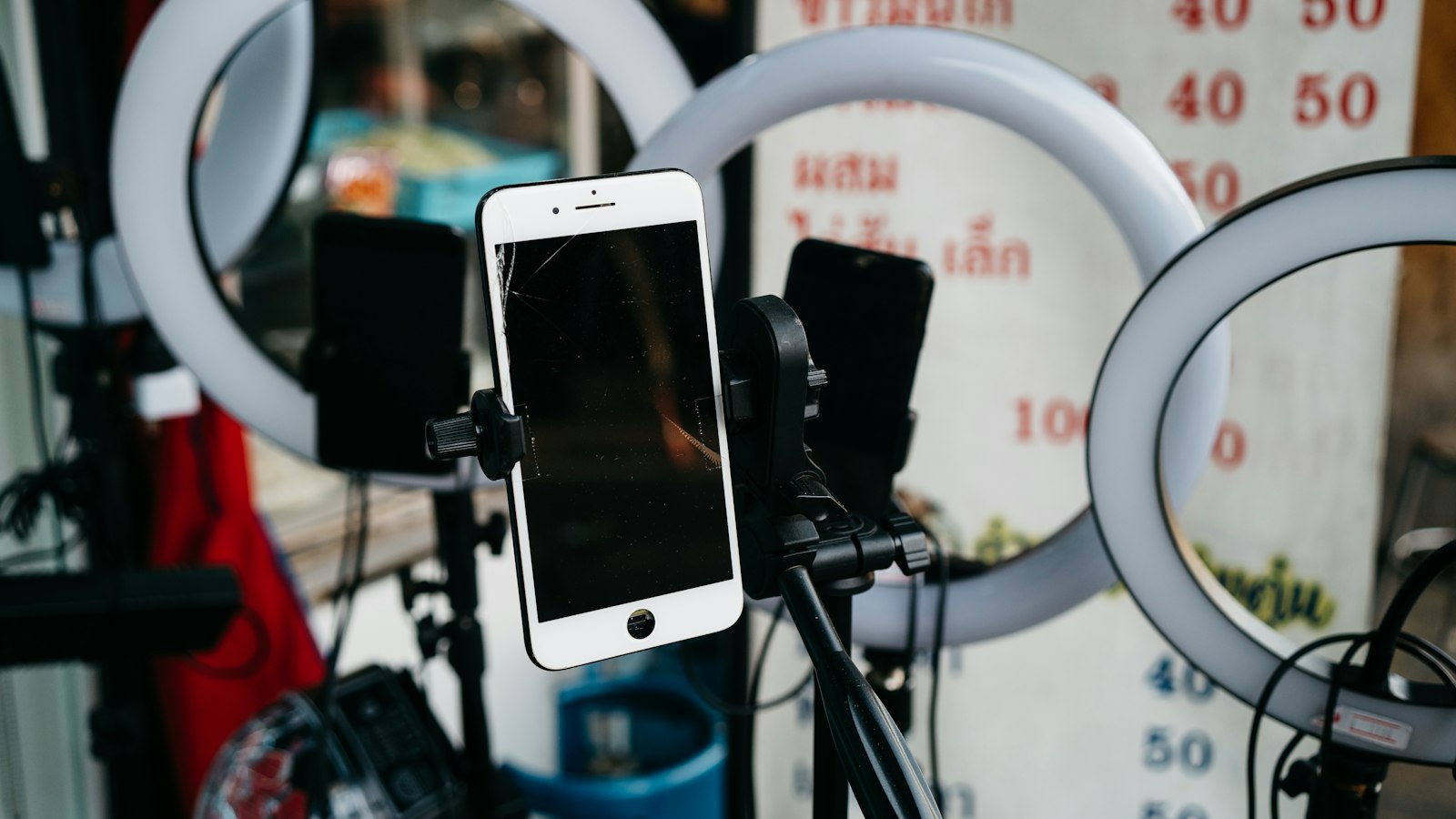 a cell phone is sitting on a tripod